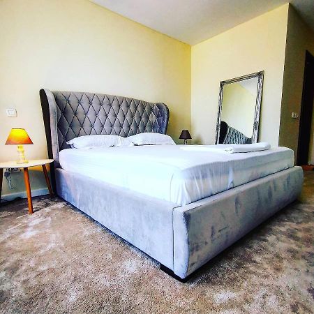 Hypnotique Hotel Năvodari Екстериор снимка