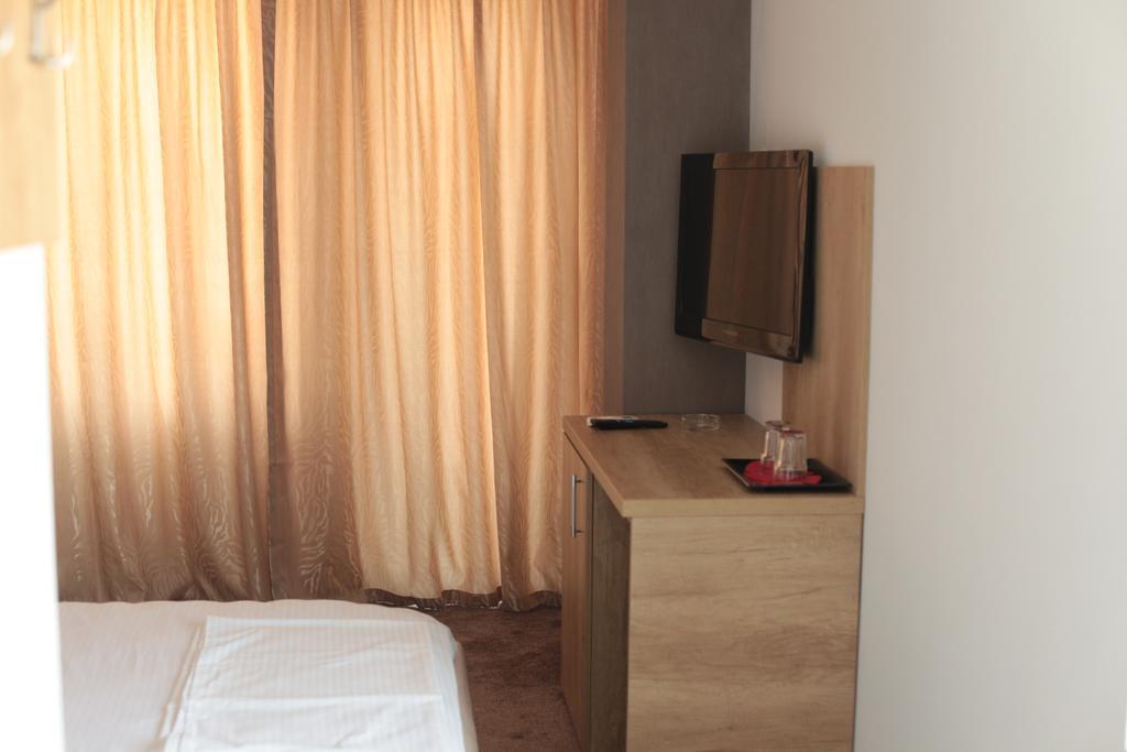 Hypnotique Hotel Năvodari Екстериор снимка