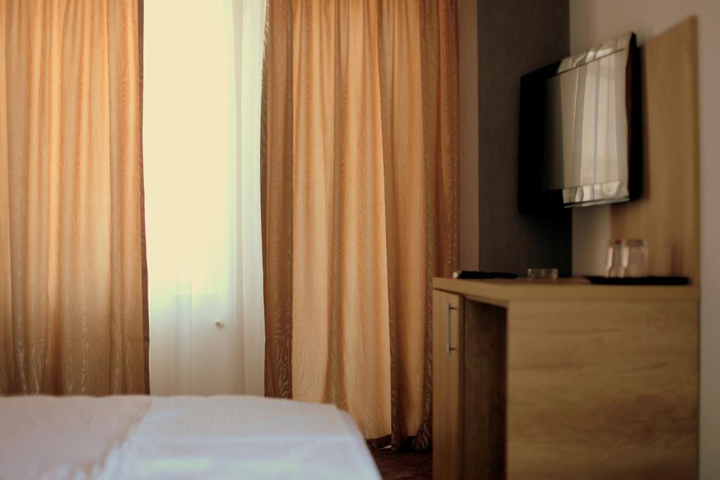 Hypnotique Hotel Năvodari Екстериор снимка