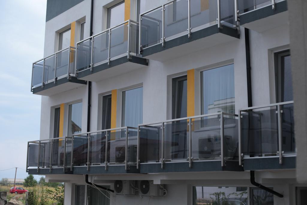 Hypnotique Hotel Năvodari Екстериор снимка